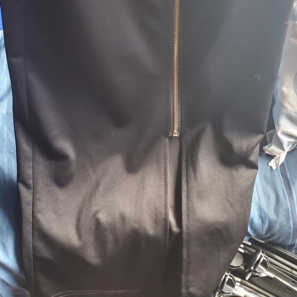 Black dress - Picture 3 of 7